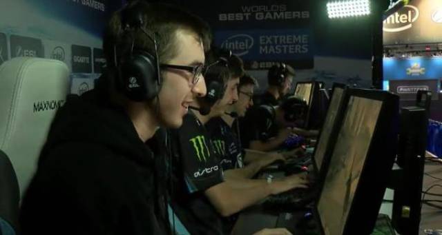 现无疑是一 现无疑是一